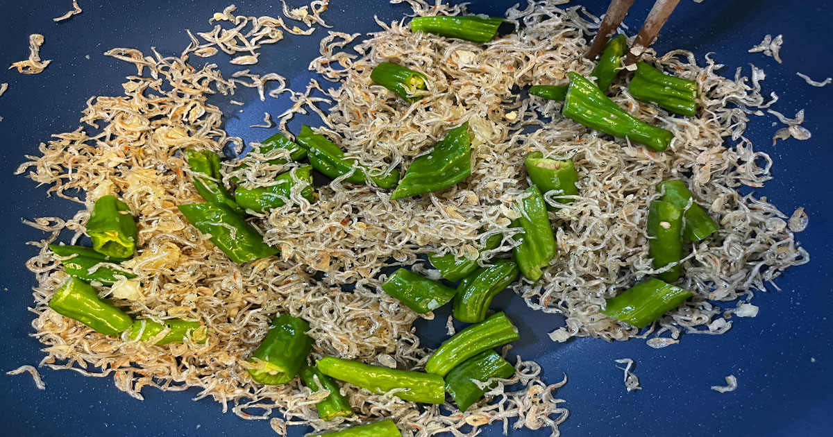 한국요리 한국밑반찬 한국의 맛 [멸치볶음]-Korean Cuisine: Traditional Korean Side Dish [Stir-Fried Anchovies]